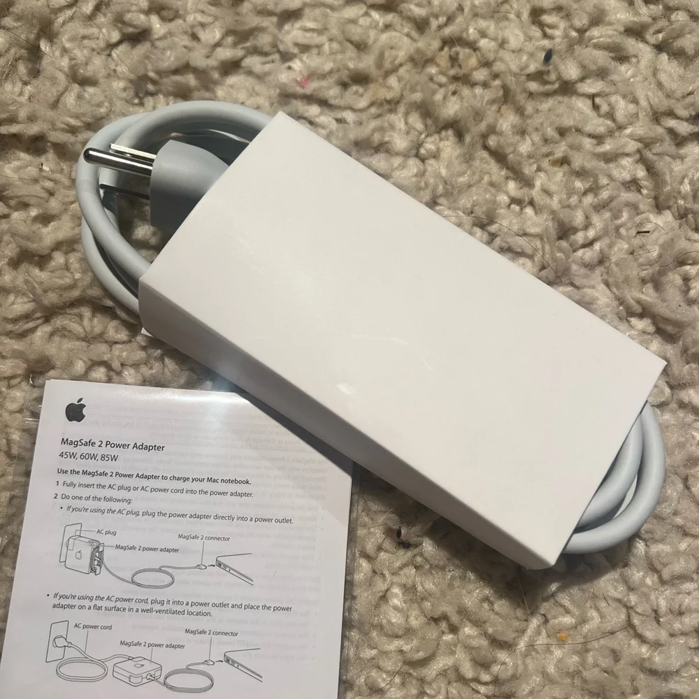 BRAND NEW APPLE EXTENSION CORD